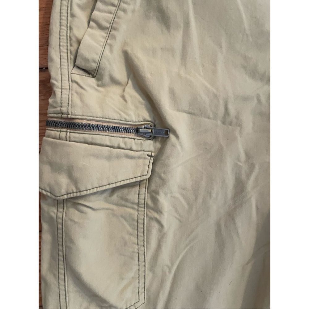 Merrell Shorts (SZ 32) - Picture 2 of 4